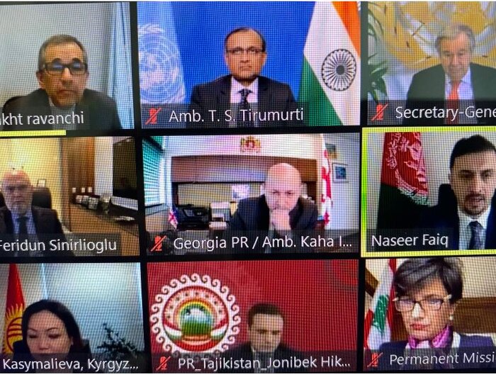 سفره هفتسین ایران در سازمان ملل بههمراه حافظ خوانی تخت روانچی + تصاویر سفره هفتسین ایران در سازمان ملل بههمراه حافظ خوانی تخت روانچی + تصاویر