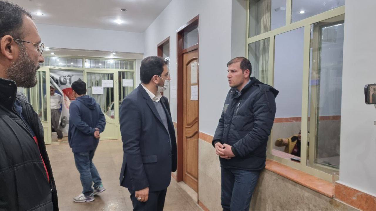 بازدید شبانه شهردار مشهد از اماکن استقرار زائران در مشهد بازدید شبانه شهردار مشهد از اماکن استقرار زائران در مشهد