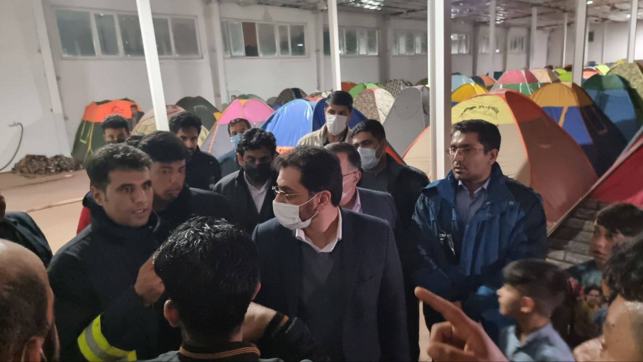 بازدید شبانه شهردار مشهد از اماکن استقرار زائران در مشهد بازدید شبانه شهردار مشهد از اماکن استقرار زائران در مشهد