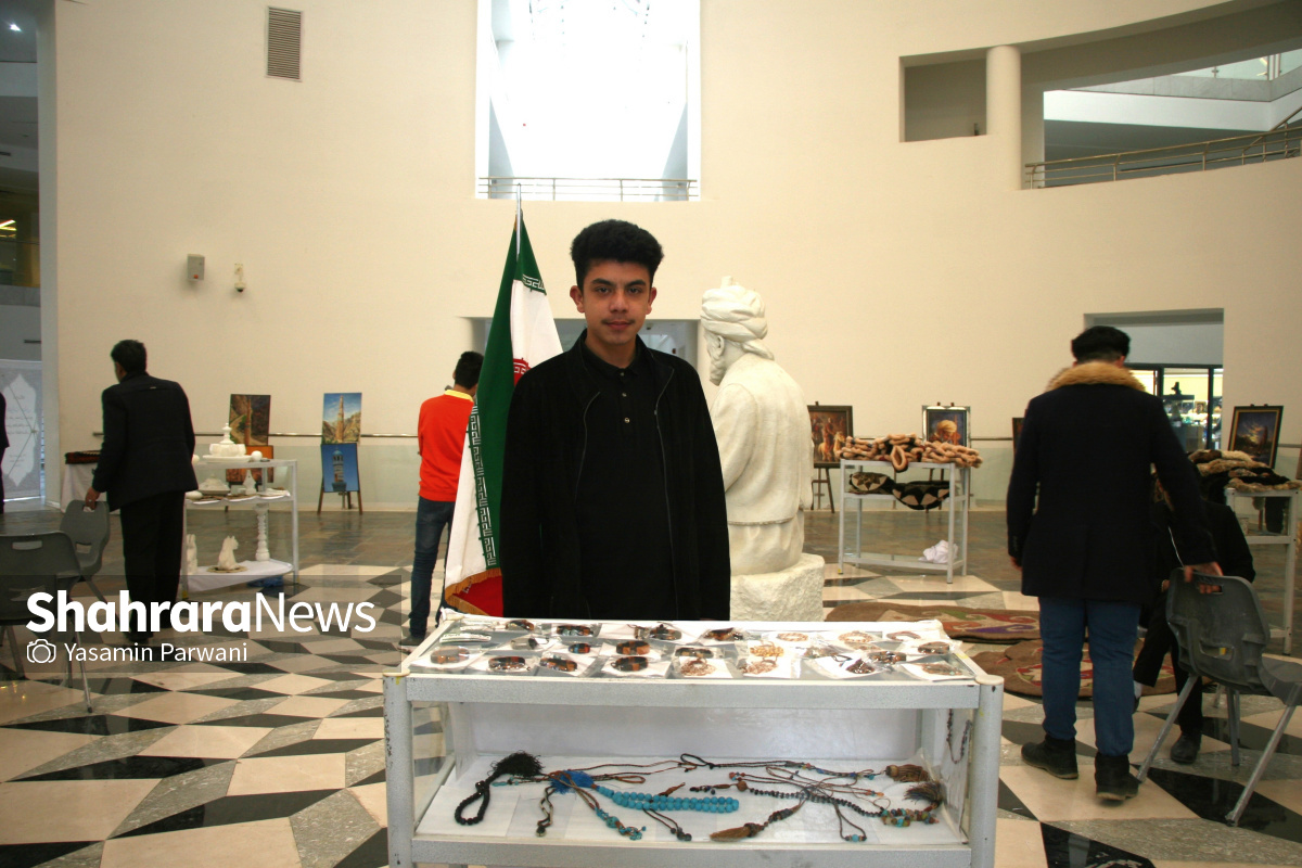 استقبال خوب هنر دوستان مشهدی از نمایشگاه «هراتِ جان» + عکس استقبال خوب هنر دوستان مشهدی از نمایشگاه «هراتِ جان» + عکس