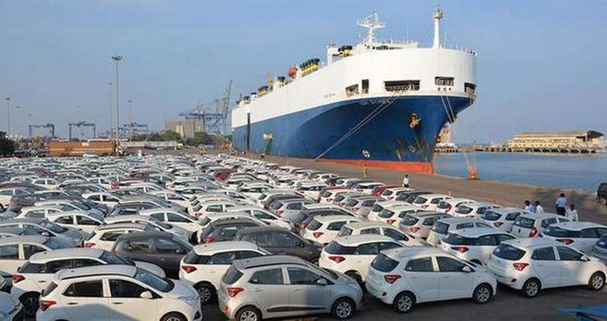 نماینده مجلس: مشخص نیست اندک خودرو‌های وارداتی نصیب چه افرادی می‌شود