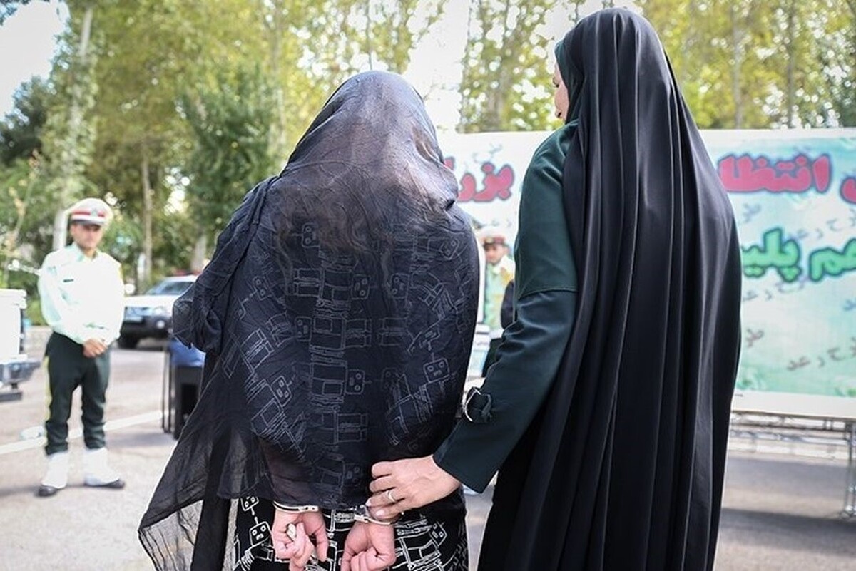 زن جوانی که با همدستی مردی غریبه با خوراندن قرص همسرش را به قتل رسانده بود با رأی قضات دادگاه کیفری یک استان تهران به قصاص محکوم شد. او پیش از این هم چند بار قصد کشتن شوهرش را داشته است.