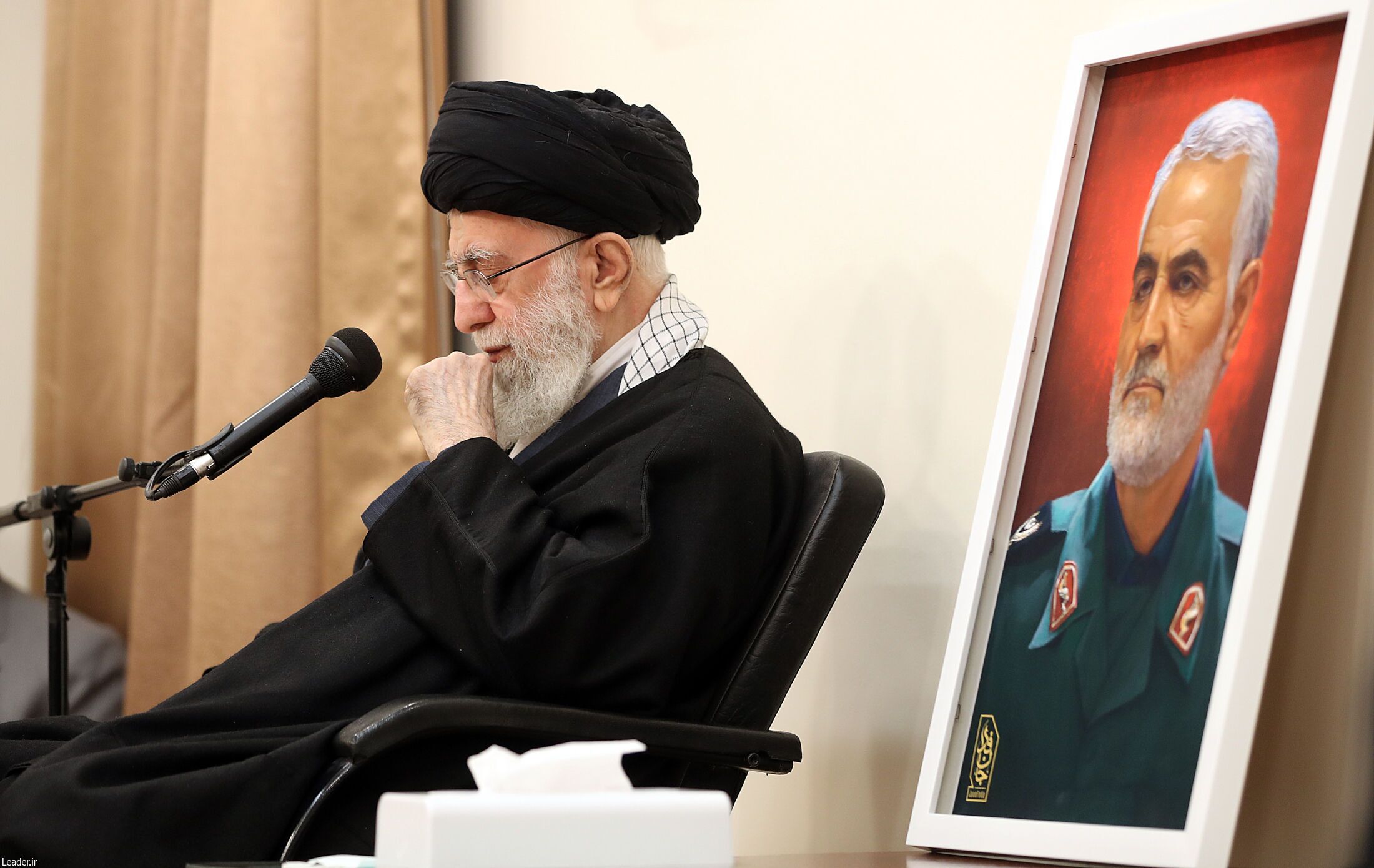 رهبر انقلاب: کار بزرگ شهید سلیمانی حفظ، رشد دادن، مجهز کردن و احیاء جبهه مقاومت بود| قدردانی از فعالیتهای سردار قاآنی+ عکس رهبر انقلاب: کار بزرگ شهید سلیمانی حفظ، رشد دادن، مجهز کردن و احیاء جبهه مقاومت بود| قدردانی از فعالیتهای سردار قاآنی+ عکس