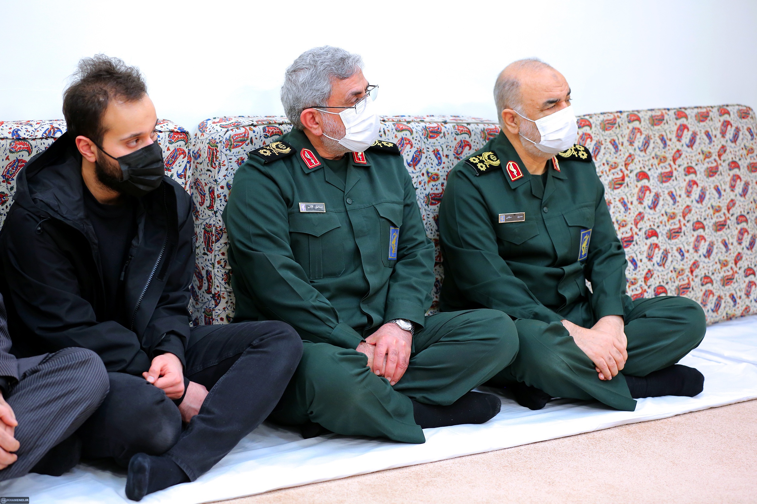 رهبر انقلاب: کار بزرگ شهید سلیمانی حفظ، رشد دادن، مجهز کردن و احیاء جبهه مقاومت بود| قدردانی از فعالیتهای سردار قاآنی+ عکس رهبر انقلاب: کار بزرگ شهید سلیمانی حفظ، رشد دادن، مجهز کردن و احیاء جبهه مقاومت بود| قدردانی از فعالیتهای سردار قاآنی+ عکس