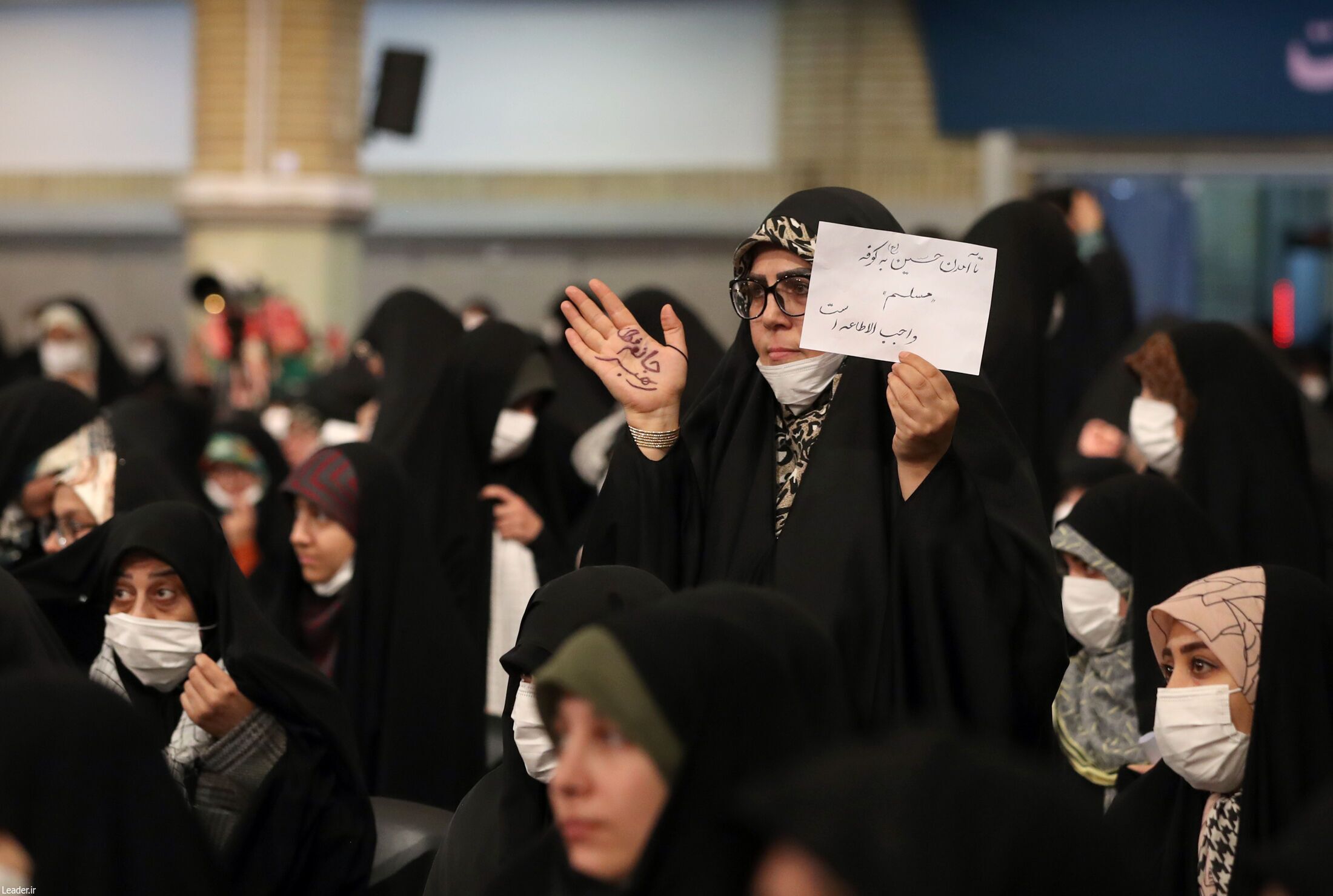 مواضع صریح رهبر انقلاب درباره مسئله حجاب| رهبر انقلاب: کسانی که حجاب ضعیف دارند را متهم به بیدینی نکنیم+ فیلم و عکس مواضع صریح رهبر انقلاب درباره مسئله حجاب| رهبر انقلاب: کسانی که حجاب ضعیف دارند را متهم به بیدینی نکنیم+ فیلم و عکس