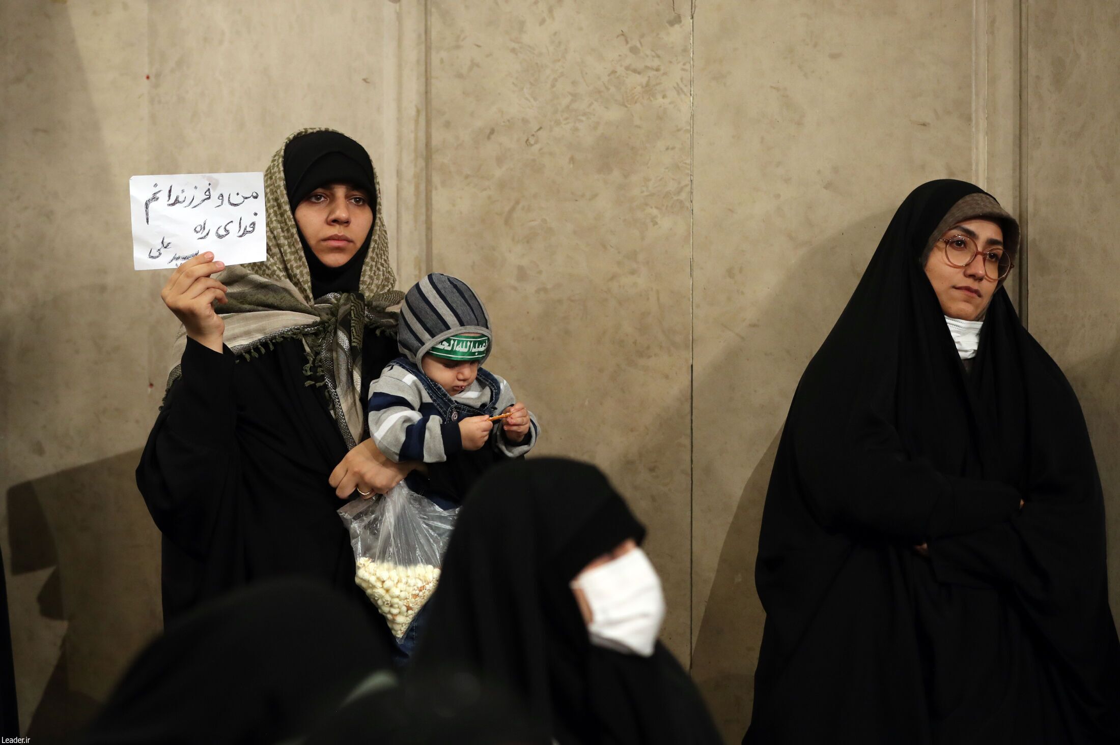 مواضع صریح رهبر انقلاب درباره مسئله حجاب| رهبر انقلاب: کسانی که حجاب ضعیف دارند را متهم به بیدینی نکنیم+ فیلم و عکس مواضع صریح رهبر انقلاب درباره مسئله حجاب| رهبر انقلاب: کسانی که حجاب ضعیف دارند را متهم به بیدینی نکنیم+ فیلم و عکس