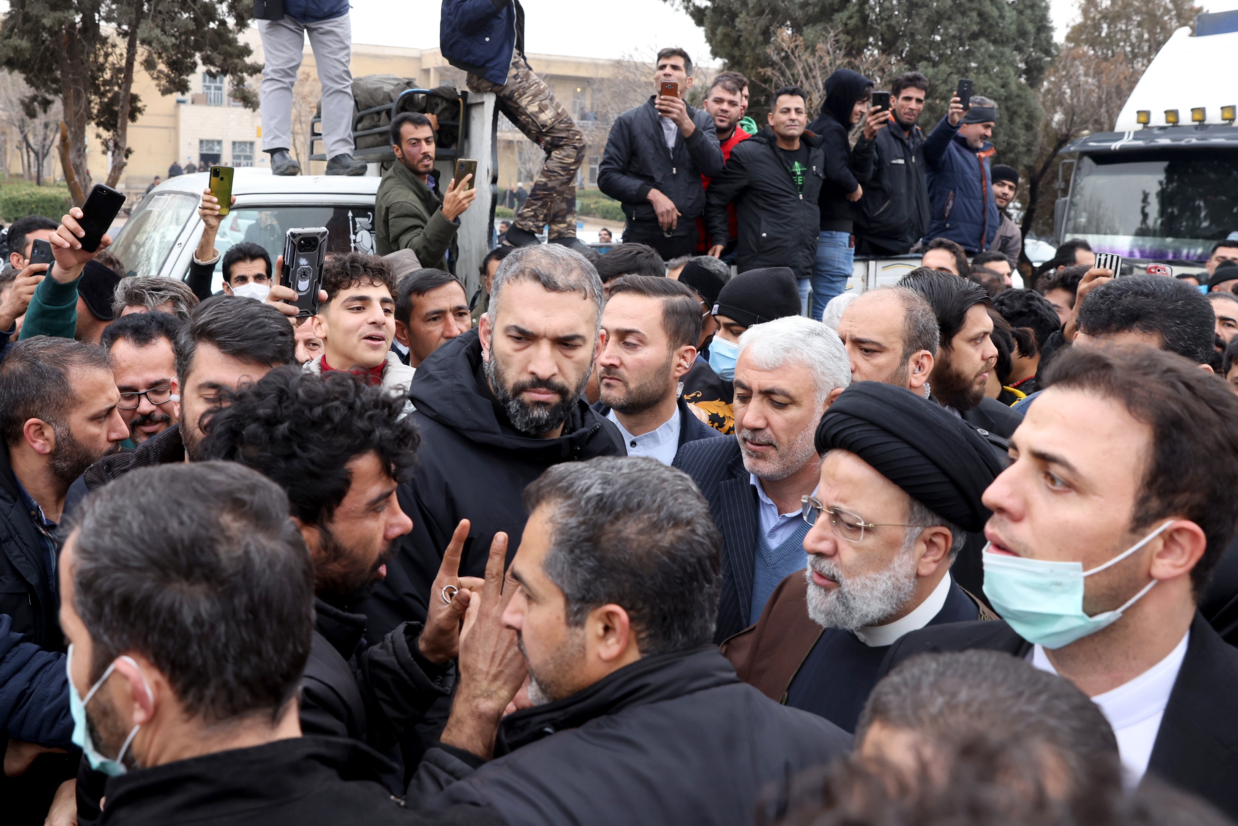 دردِدل رانندگان و کامیونداران با رئیسجمهور+ فیلم و عکس دردِدل رانندگان و کامیونداران با رئیسجمهور+ فیلم و عکس