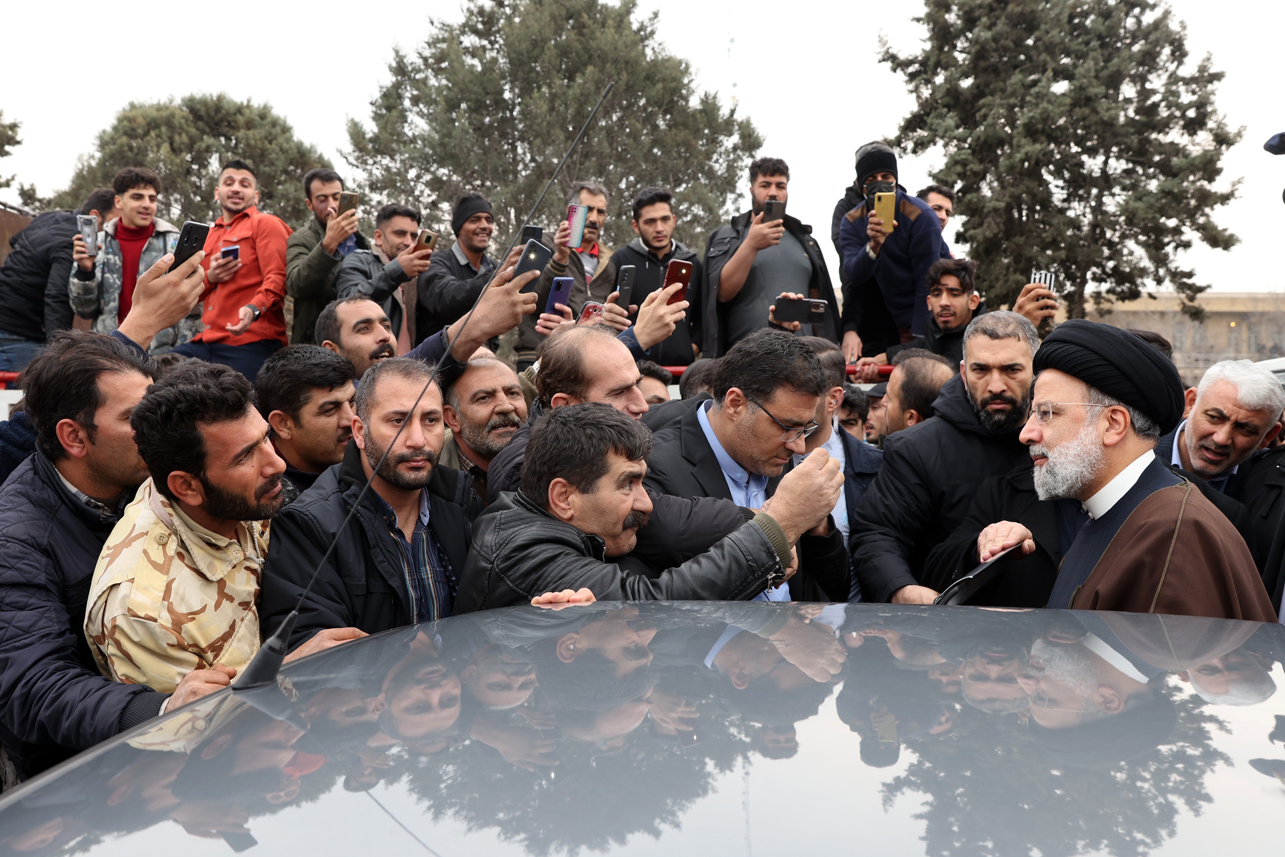 دردِدل رانندگان و کامیونداران با رئیسجمهور+ فیلم و عکس دردِدل رانندگان و کامیونداران با رئیسجمهور+ فیلم و عکس