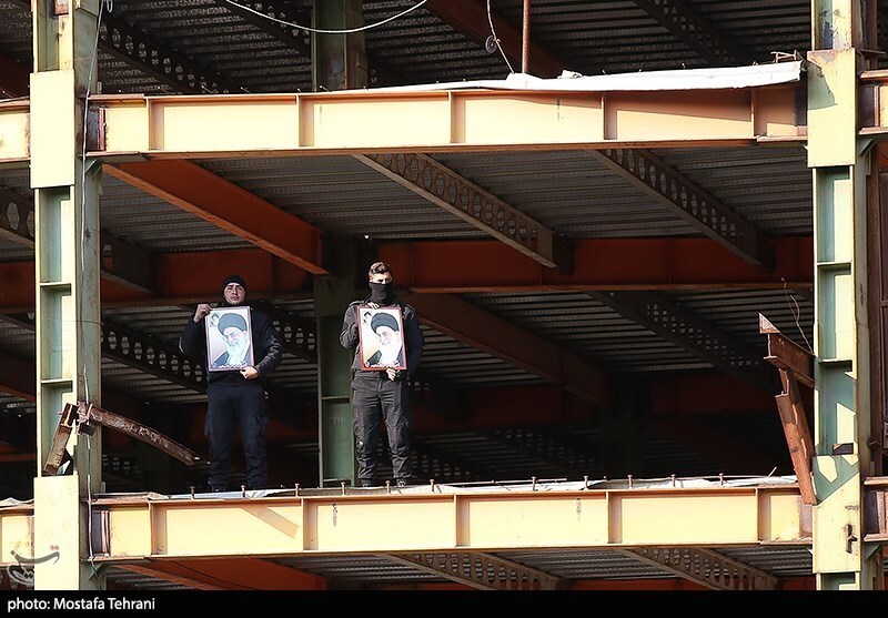 تجمع در مقابل سفارت فرانسه در اعتراض به اهانت شارلی ابدو + تصاویر