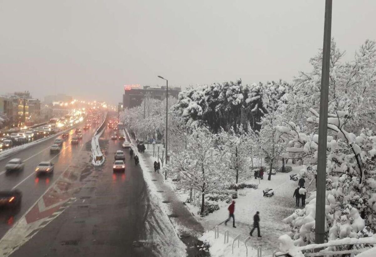 مدارس و ادارات تهران فردا شنبه (۲۴ دی ۱۴۰۱) تعطیل شد + جزئیات و فیلم