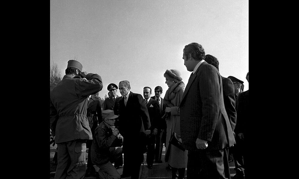 همه چیز درباره فرار شاه و فرح پهلوی از ایران+ عکس همه چیز درباره فرار شاه و فرح پهلوی از ایران+ عکس