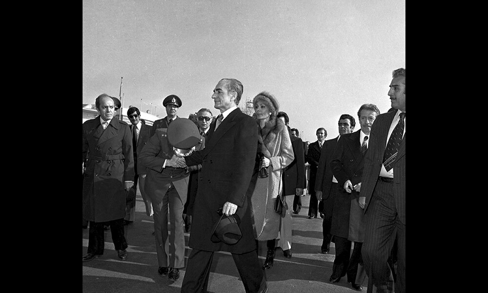 همه چیز درباره فرار شاه و فرح پهلوی از ایران+ عکس همه چیز درباره فرار شاه و فرح پهلوی از ایران+ عکس