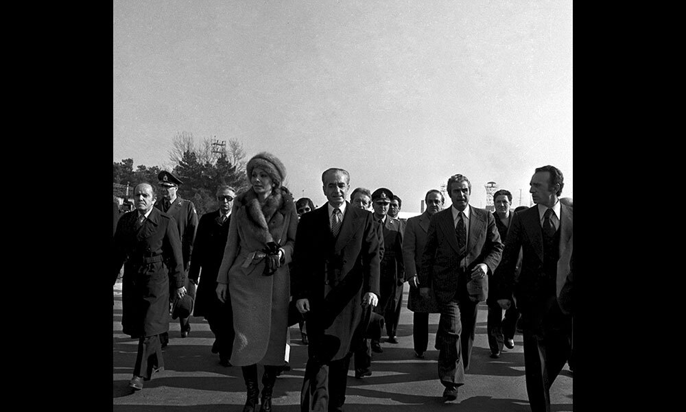 همه چیز درباره فرار شاه و فرح پهلوی از ایران+ عکس همه چیز درباره فرار شاه و فرح پهلوی از ایران+ عکس