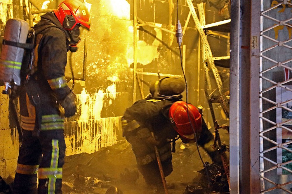 اطفای حریق ۳۰ سیلندر گاز و پیکنیک در مشهد + تصاویر