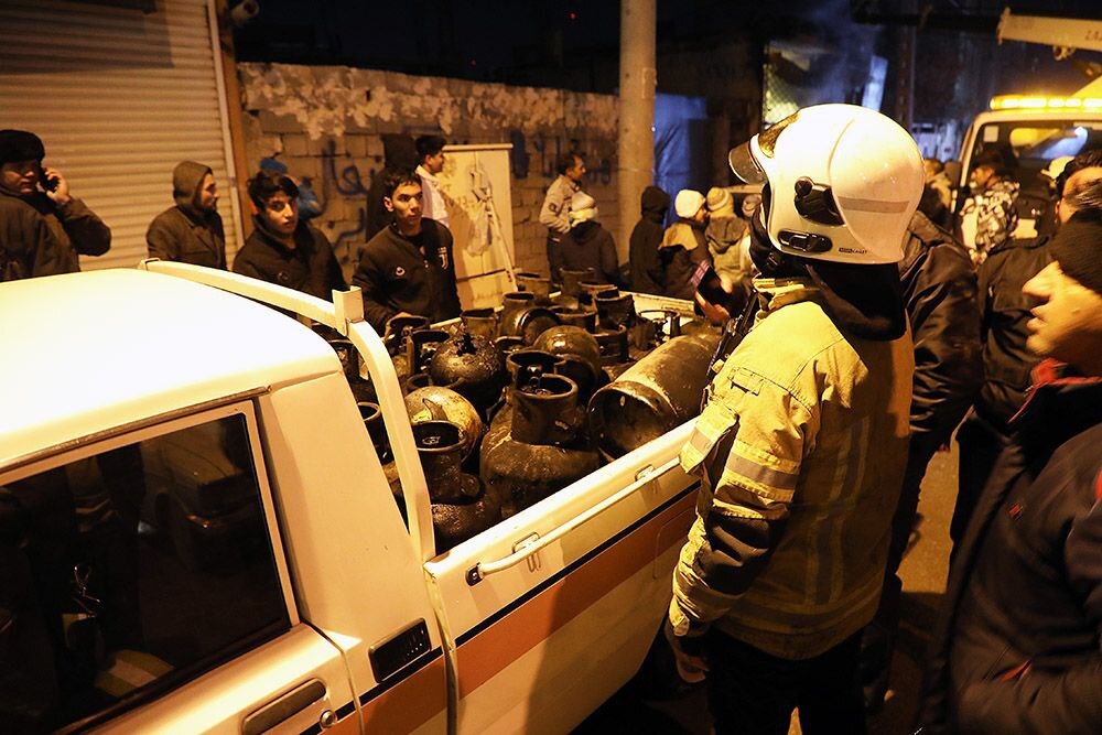 اطفای حریق ۳۰ سیلندر گاز و پیکنیک در مشهد + تصاویر