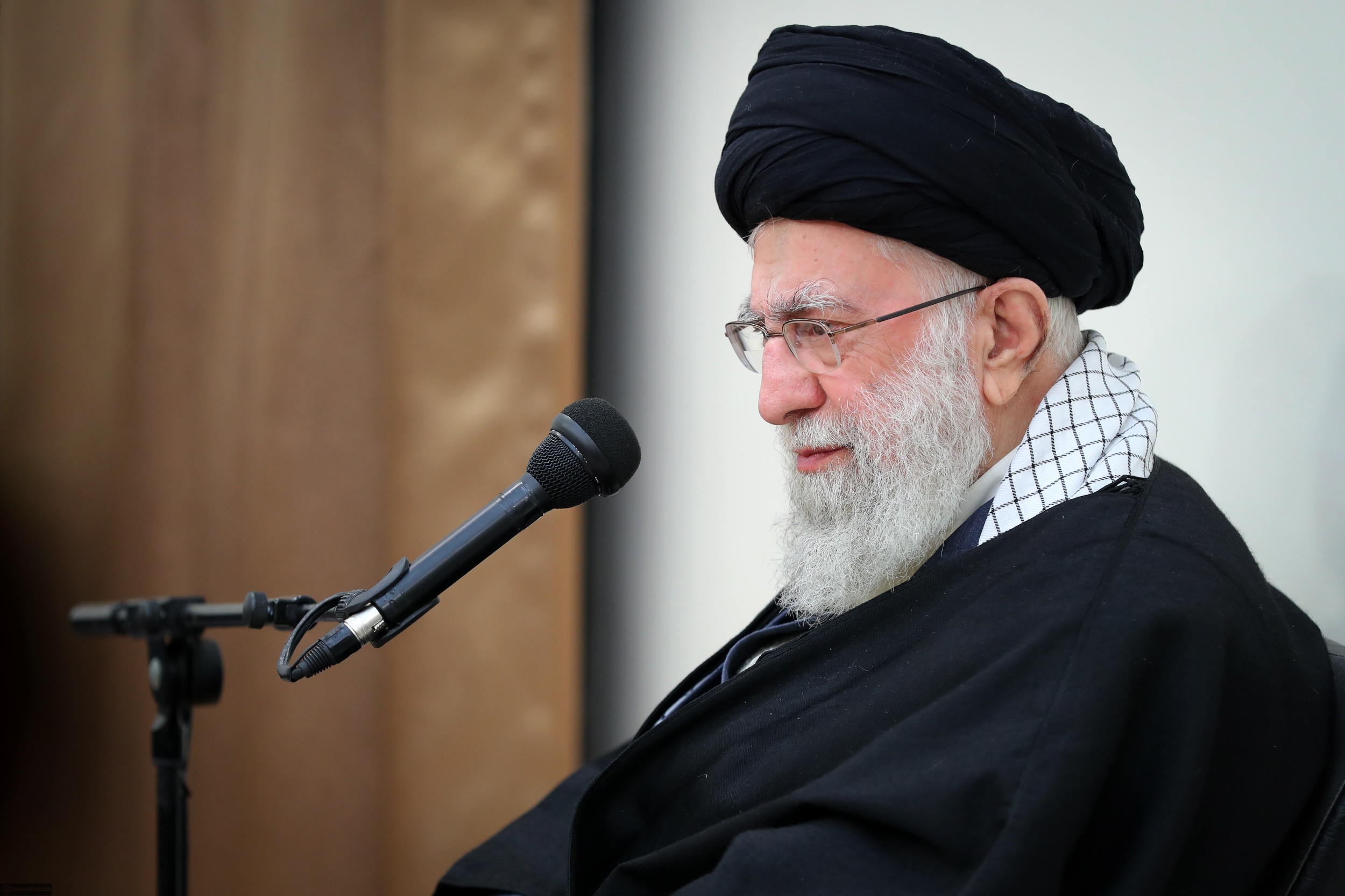 دیدار جمعی از مسئولان سازمان تبلیغات اسلامی با رهبر انقلاب دیدار جمعی از مسئولان سازمان تبلیغات اسلامی با رهبر انقلاب