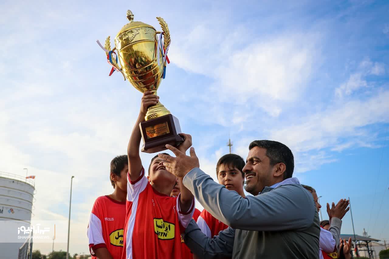 حضور قهرمانان ملی و ورزشکاران المپیک و پارالمپیک در جمع کودکان سندروم داون خوزستان + عکس