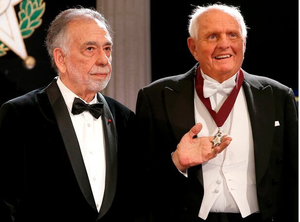 سینماگران تاثیرگذاری که سال ۲۰۲۲ دار فانی را وداع گفتند سینماگران تاثیرگذاری که سال ۲۰۲۲ دار فانی را وداع گفتند