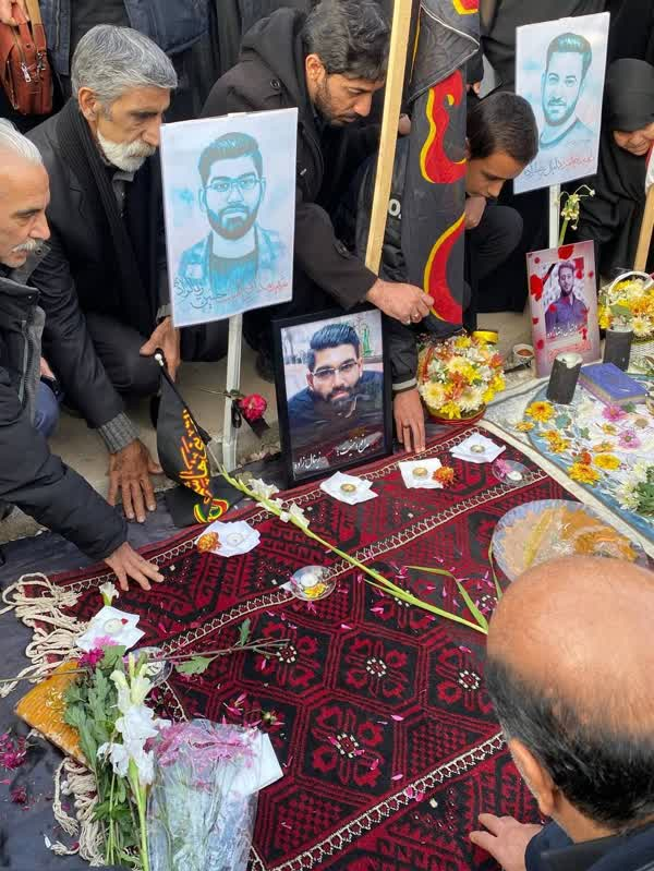 مراسم چهلم شهدای امنیت مشهد در بهشت رضا برگزار شد+ عکس