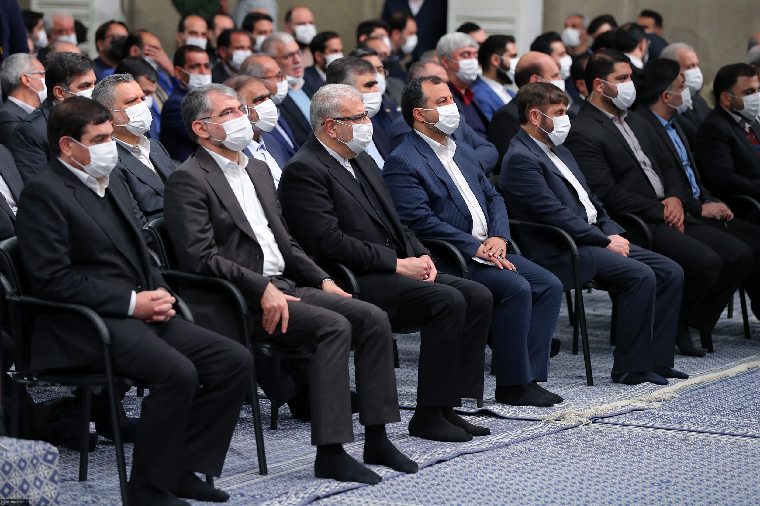 رهبر انقلاب: رفع فقر و مشکل معیشتی بدون رشد اقتصادی علاجپذیر نیست| یک دهه عقبماندگی داریم+ فیلم و عکس رهبر انقلاب: رفع فقر و مشکل معیشتی بدون رشد اقتصادی علاجپذیر نیست| یک دهه عقبماندگی داریم+ فیلم و عکس