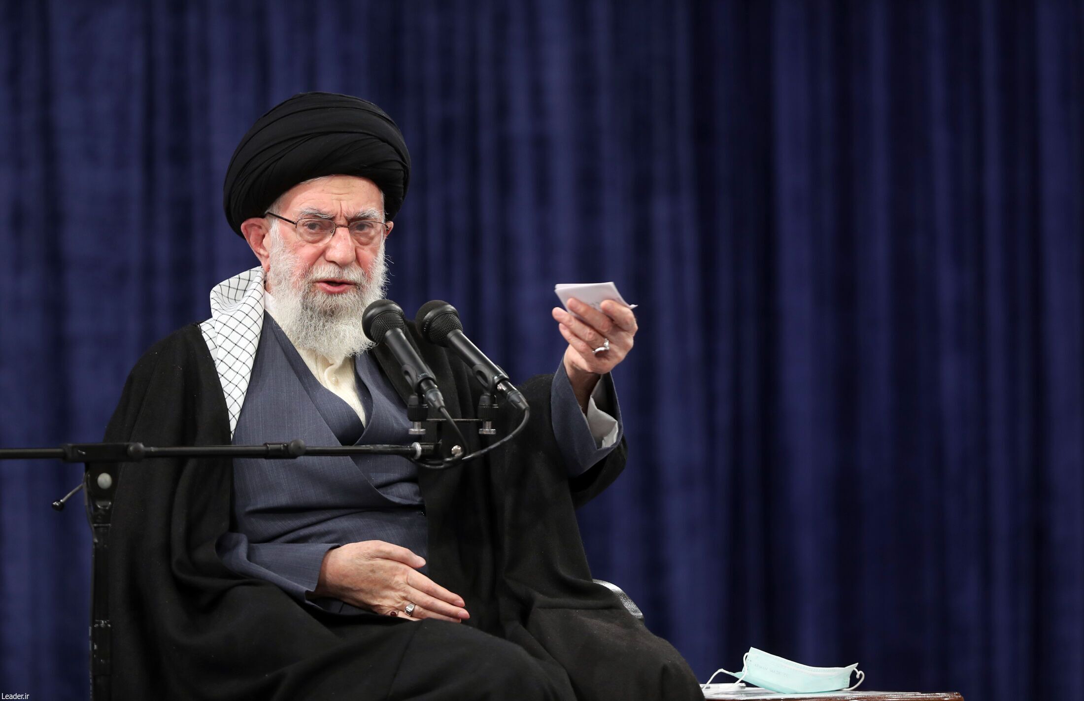 رهبر انقلاب: رفع فقر و مشکل معیشتی بدون رشد اقتصادی علاجپذیر نیست| یک دهه عقبماندگی داریم+ فیلم و عکس رهبر انقلاب: رفع فقر و مشکل معیشتی بدون رشد اقتصادی علاجپذیر نیست| یک دهه عقبماندگی داریم+ فیلم و عکس