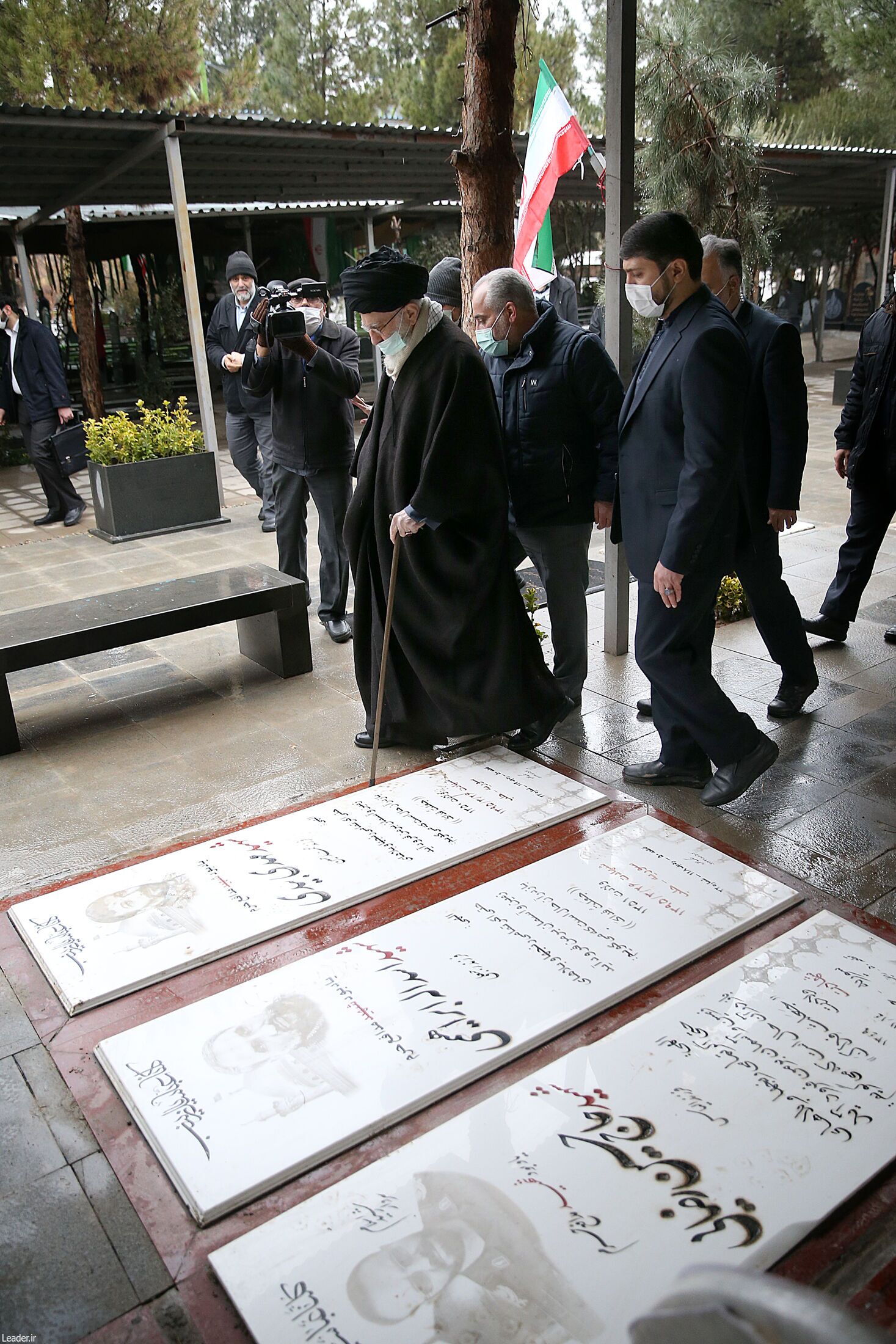 حضور رهبر انقلاب در مرقد امام خمینی (ره) و گلزار شهدا+ عکس حضور رهبر انقلاب در مرقد امام خمینی (ره) و گلزار شهدا+ عکس