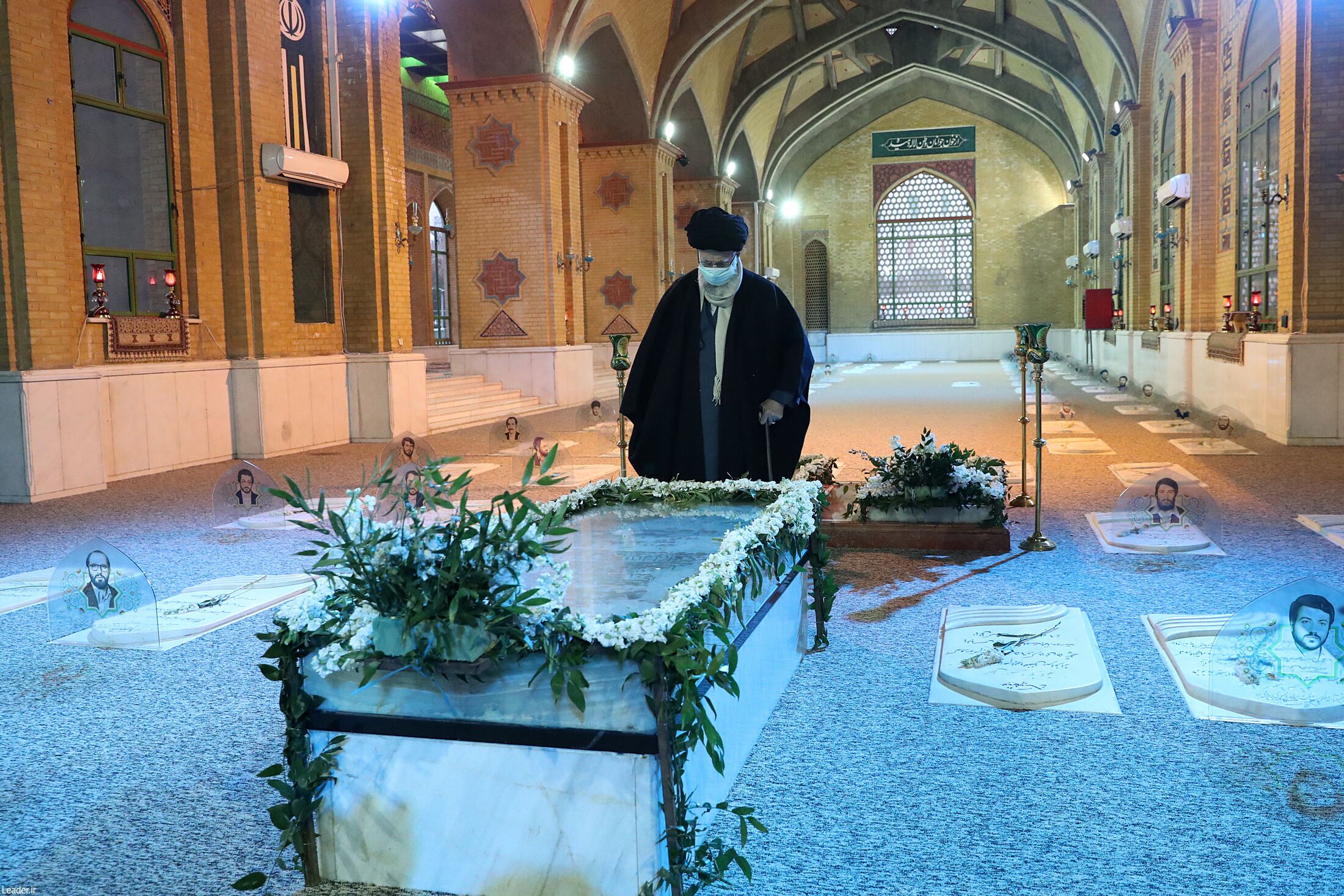 حضور رهبر انقلاب در مرقد امام خمینی (ره) و گلزار شهدا+ عکس حضور رهبر انقلاب در مرقد امام خمینی (ره) و گلزار شهدا+ عکس