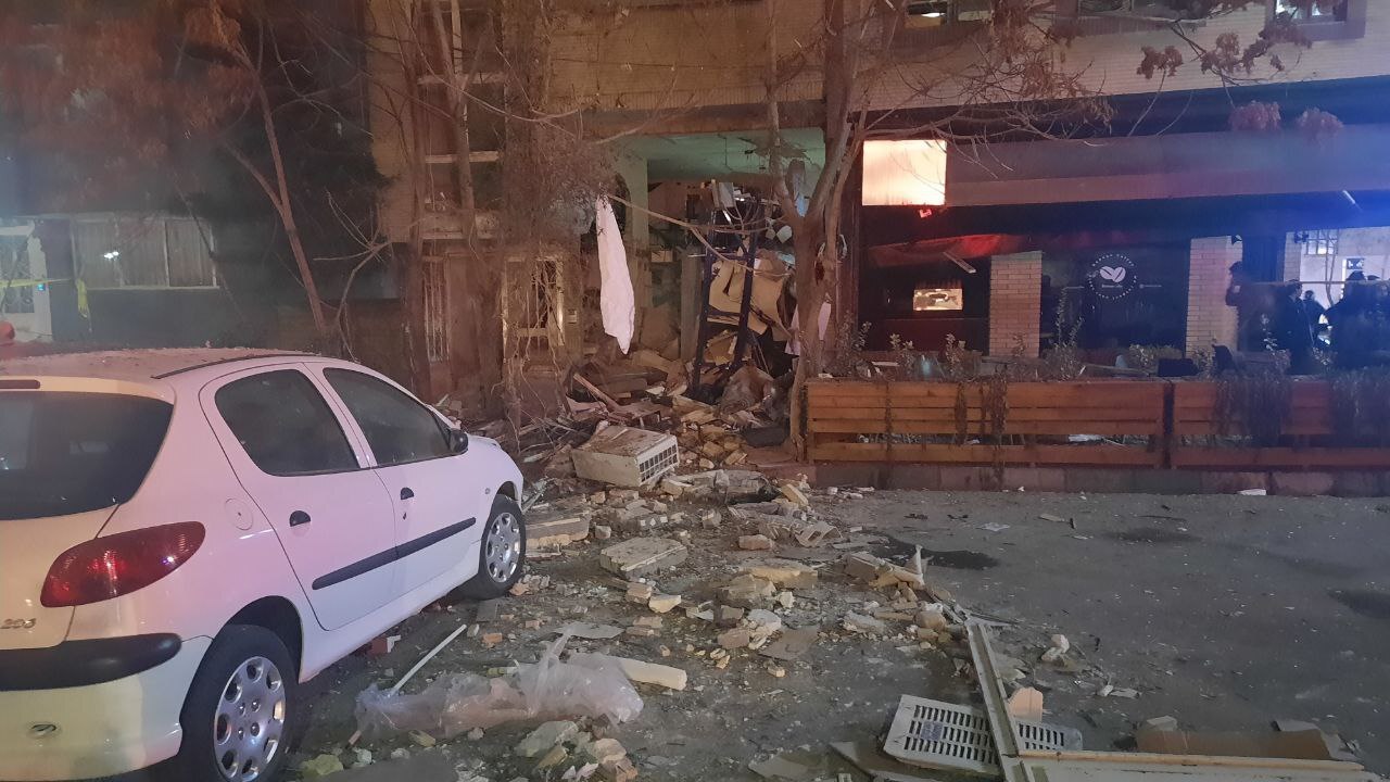 انفجار خانه‌ای در بلوار هاشمیه مشهد، ۷ مجروح برجای گذاشت + فیلم و تصاویر