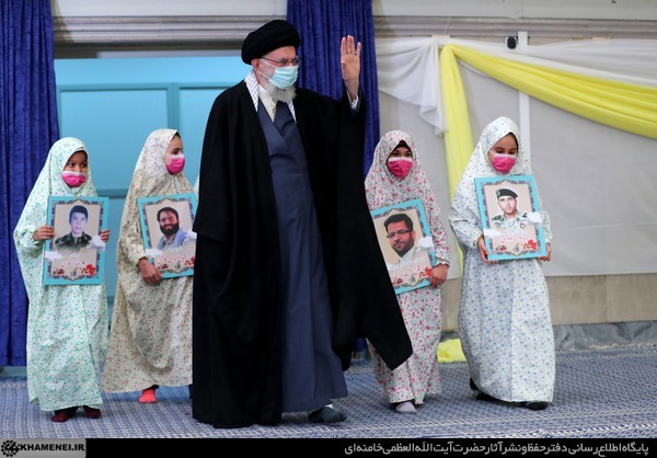 جشن تکلیف دختران در حضور رهبر معظم انقلاب + تصاویر