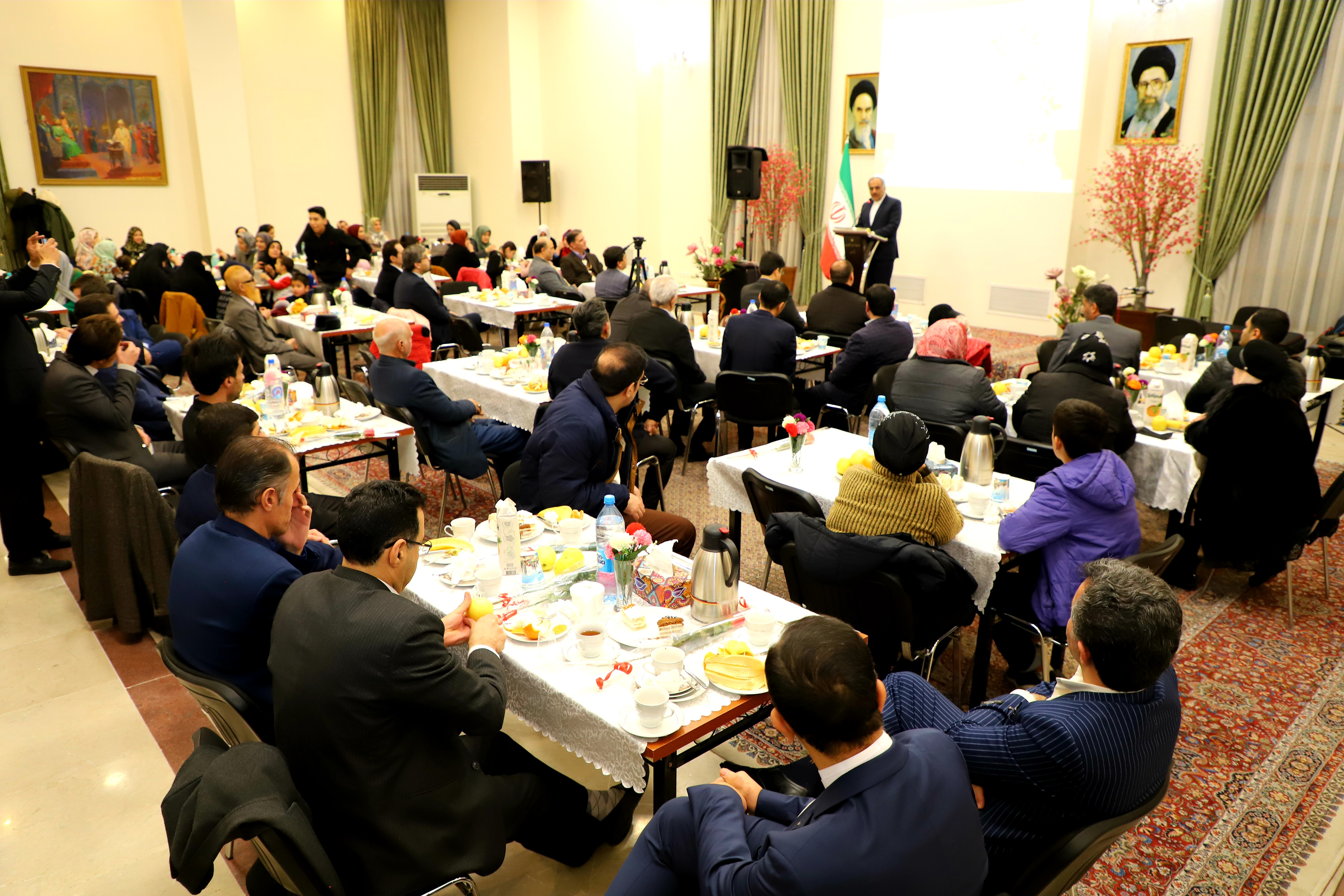 جشن میلاد امام علی(ع) و روز پدر در تاجیکستان+ فیلم و تصاویر جشن میلاد امام علی(ع) و روز پدر در تاجیکستان+ فیلم و تصاویر