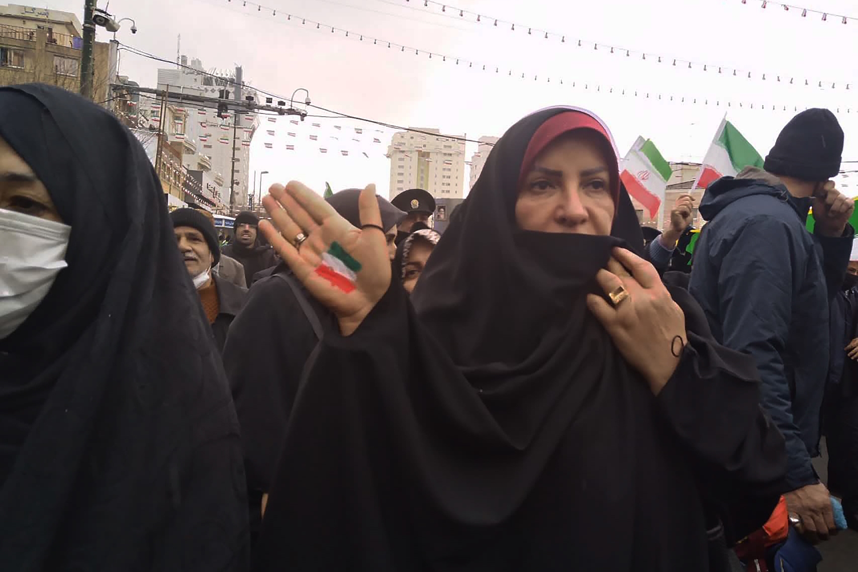 طنین ندای تکبیر مشهدیها در خیابان امام رضا(ع) طنین ندای تکبیر مشهدیها در خیابان امام رضا(ع)