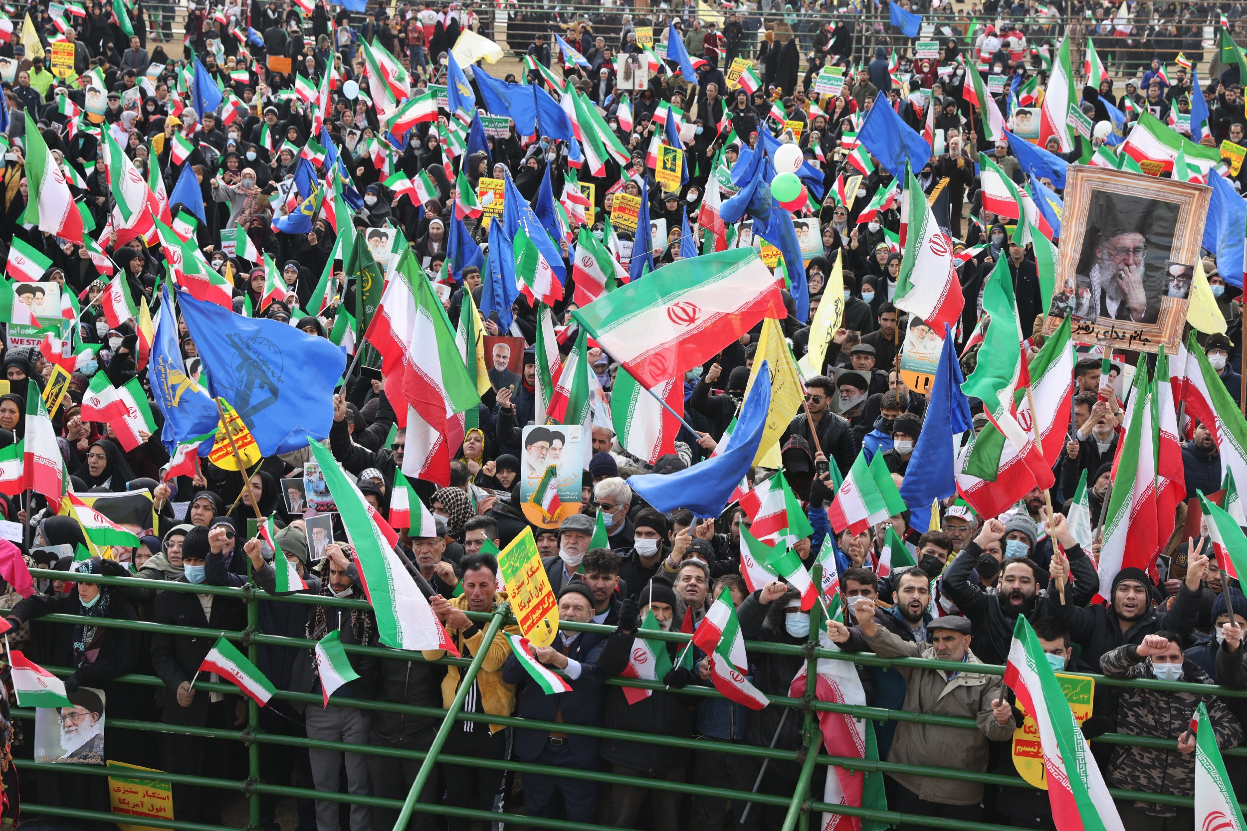 رئیسجمهور: آغوش ملت برای فریبخوردگان باز است| تداوم نگاه پدرانه رهبری در دولت| از مشکلات قطعا عبور خواهیم کرد+ فیلم رئیسجمهور: آغوش ملت برای فریبخوردگان باز است| تداوم نگاه پدرانه رهبری در دولت| از مشکلات قطعا عبور خواهیم کرد+ فیلم