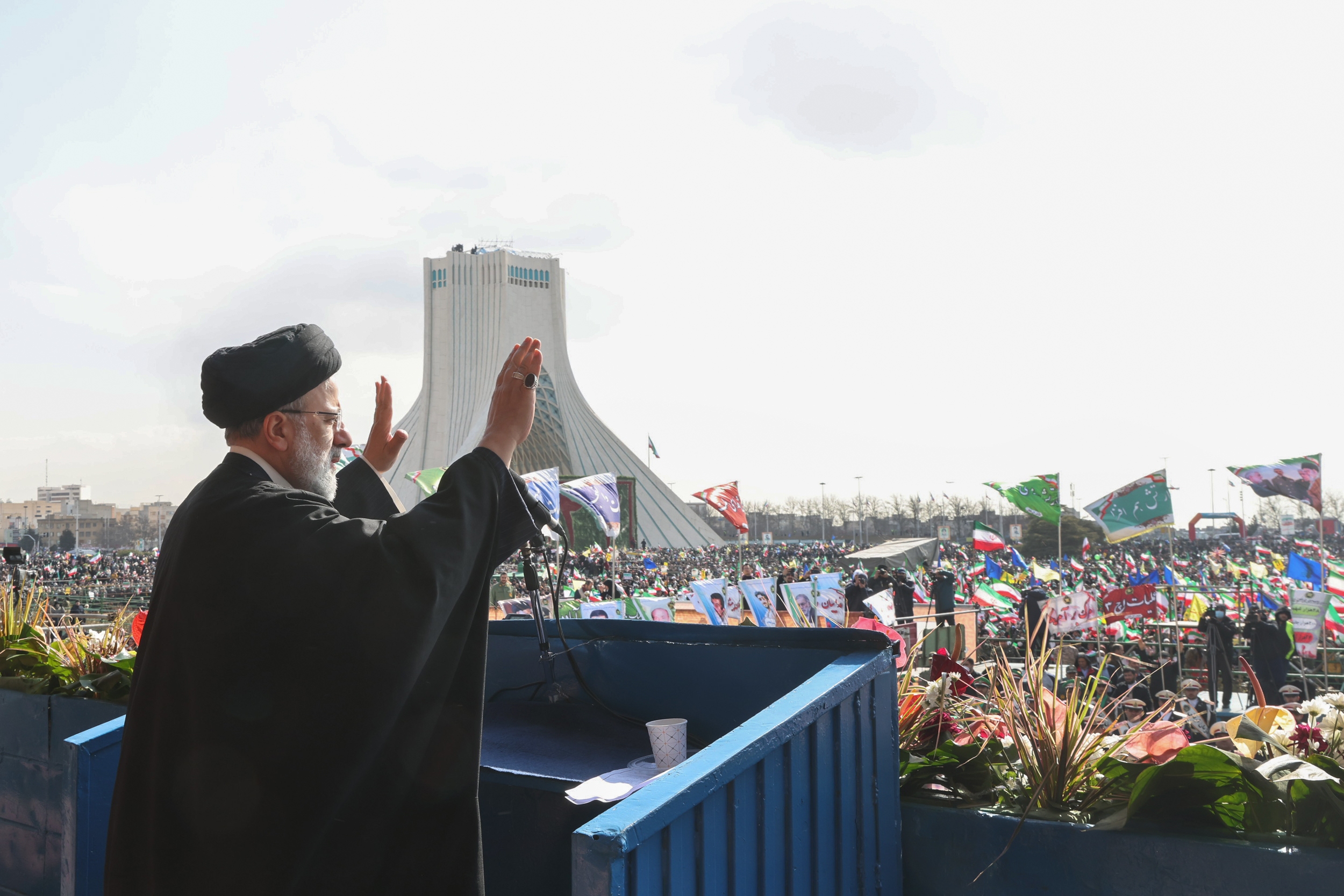 رئیسجمهور: آغوش ملت برای فریبخوردگان باز است| تداوم نگاه پدرانه رهبری در دولت| از مشکلات قطعا عبور خواهیم کرد+ فیلم رئیسجمهور: آغوش ملت برای فریبخوردگان باز است| تداوم نگاه پدرانه رهبری در دولت| از مشکلات قطعا عبور خواهیم کرد+ فیلم