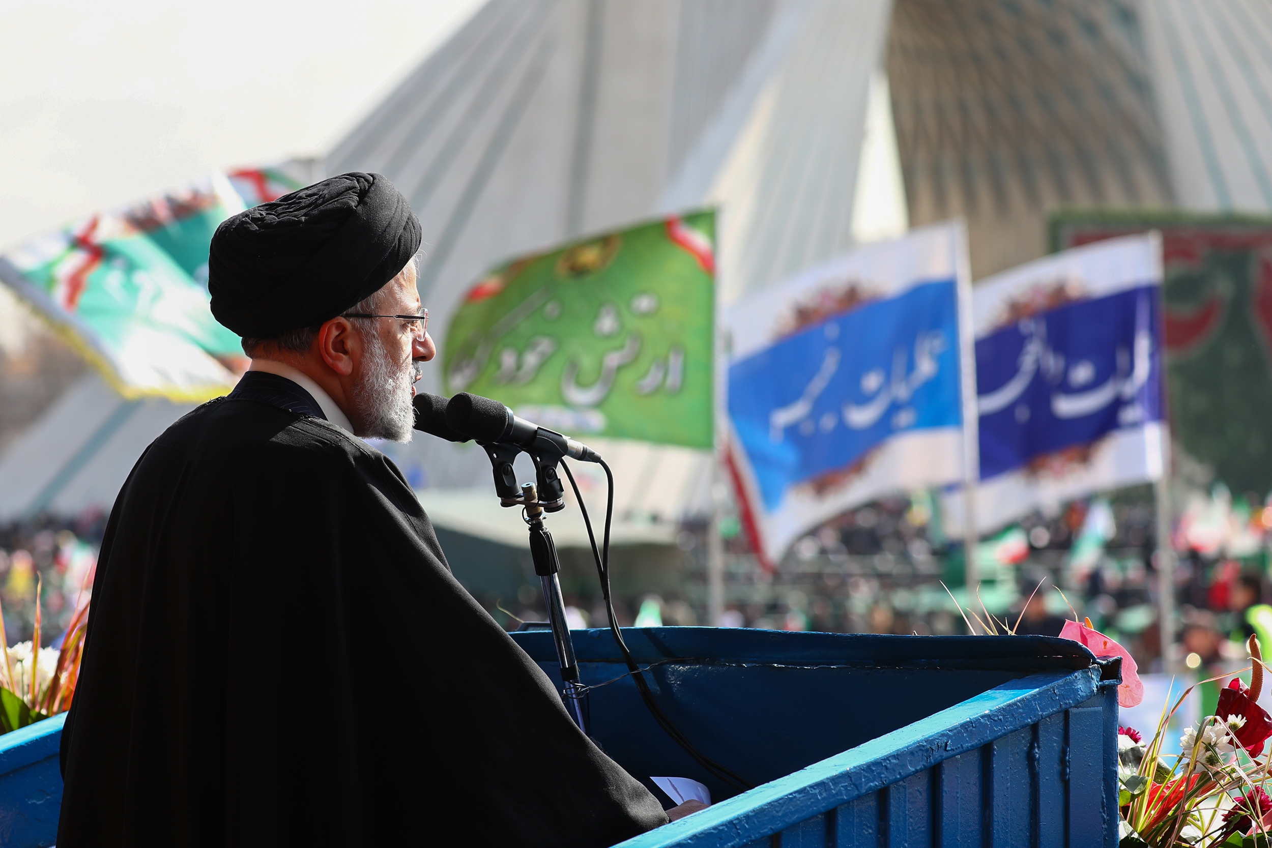 رئیسجمهور: آغوش ملت برای فریبخوردگان باز است| تداوم نگاه پدرانه رهبری در دولت| از مشکلات قطعا عبور خواهیم کرد+ فیلم رئیسجمهور: آغوش ملت برای فریبخوردگان باز است| تداوم نگاه پدرانه رهبری در دولت| از مشکلات قطعا عبور خواهیم کرد+ فیلم