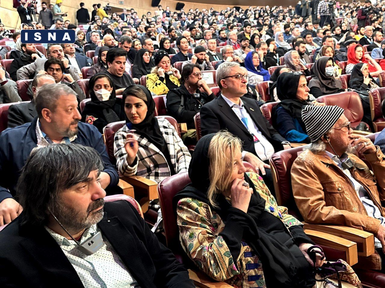 لحظه به لحظه با مراسم اختتامیه جشنواره فیلم فجر ۴۱ + لیست برندگان جشنواره لحظه به لحظه با مراسم اختتامیه جشنواره فیلم فجر ۴۱ + لیست برندگان جشنواره