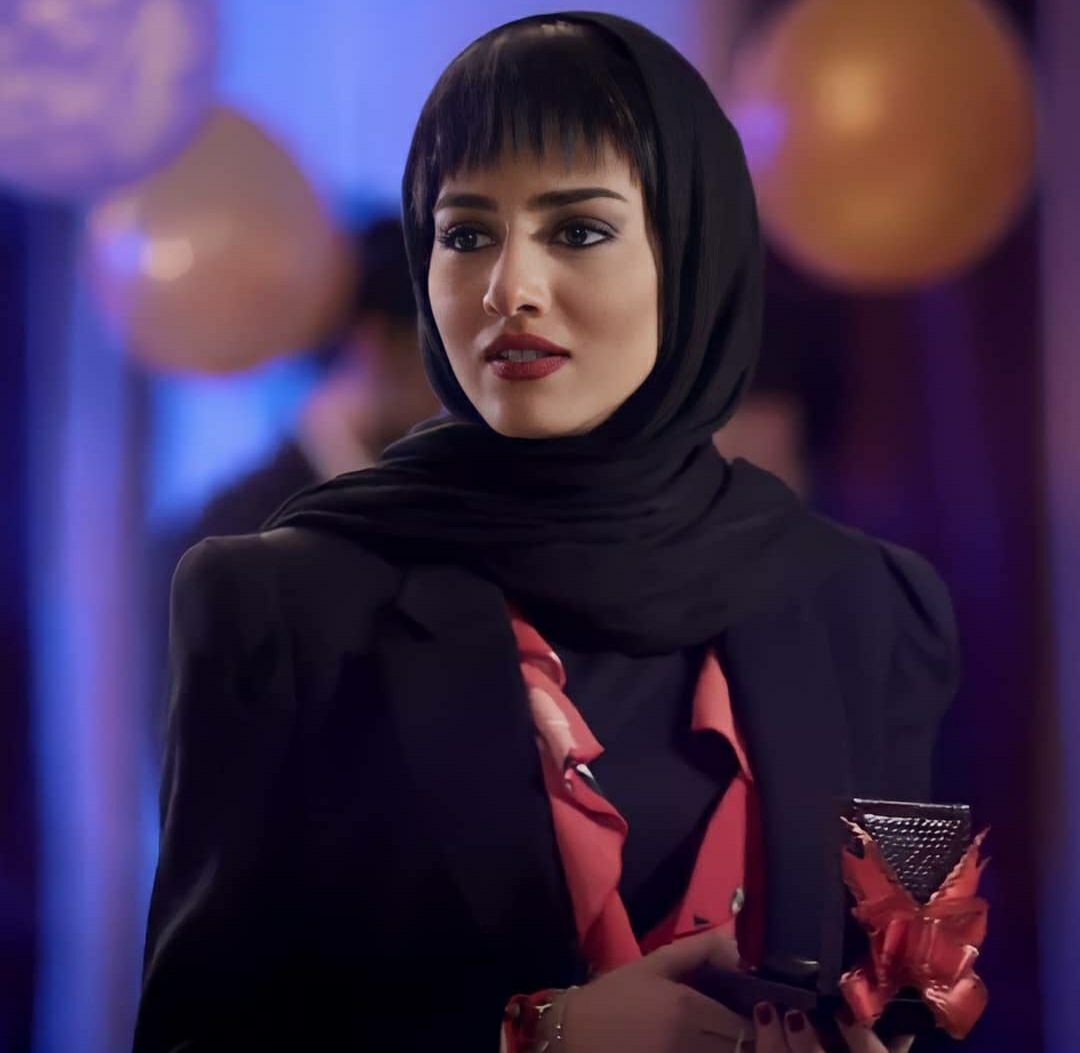 درباره پردیس پورعابدینی، برنده سیمرغ بهترین بازیگر نقش اول زن در چهلویکمین جشنواره فیلم فجر + عکس درباره پردیس پورعابدینی، برنده سیمرغ بهترین بازیگر نقش اول زن در چهلویکمین جشنواره فیلم فجر + عکس