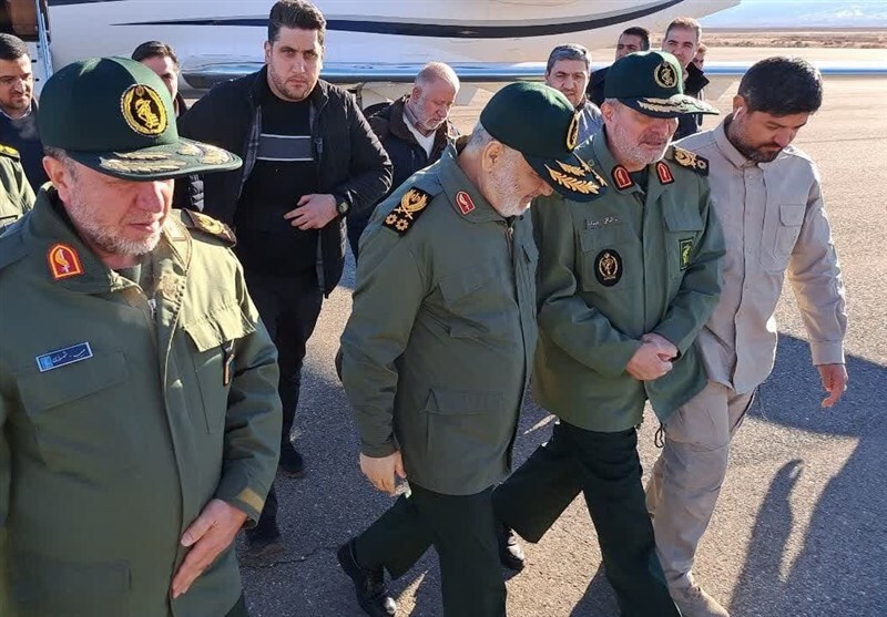 سفر دوباره فرمانده کل سپاه به مناطق زلزلهزده خوی+ عکس و فیلم سفر دوباره فرمانده کل سپاه به مناطق زلزلهزده خوی+ عکس و فیلم