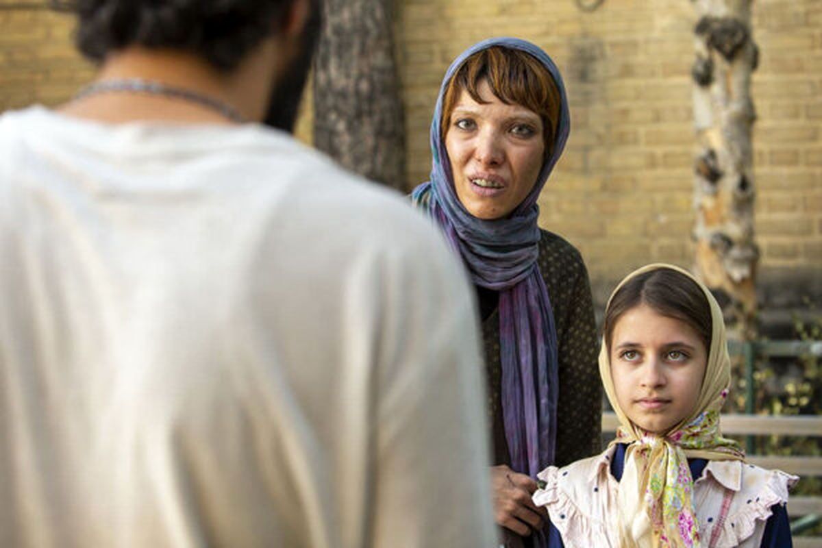 درباره صدف اسپهبدی، بازیگر نقش فریبا (معتاد) در فیلم «علفزار» درباره صدف اسپهبدی، بازیگر نقش فریبا (معتاد) در فیلم «علفزار»