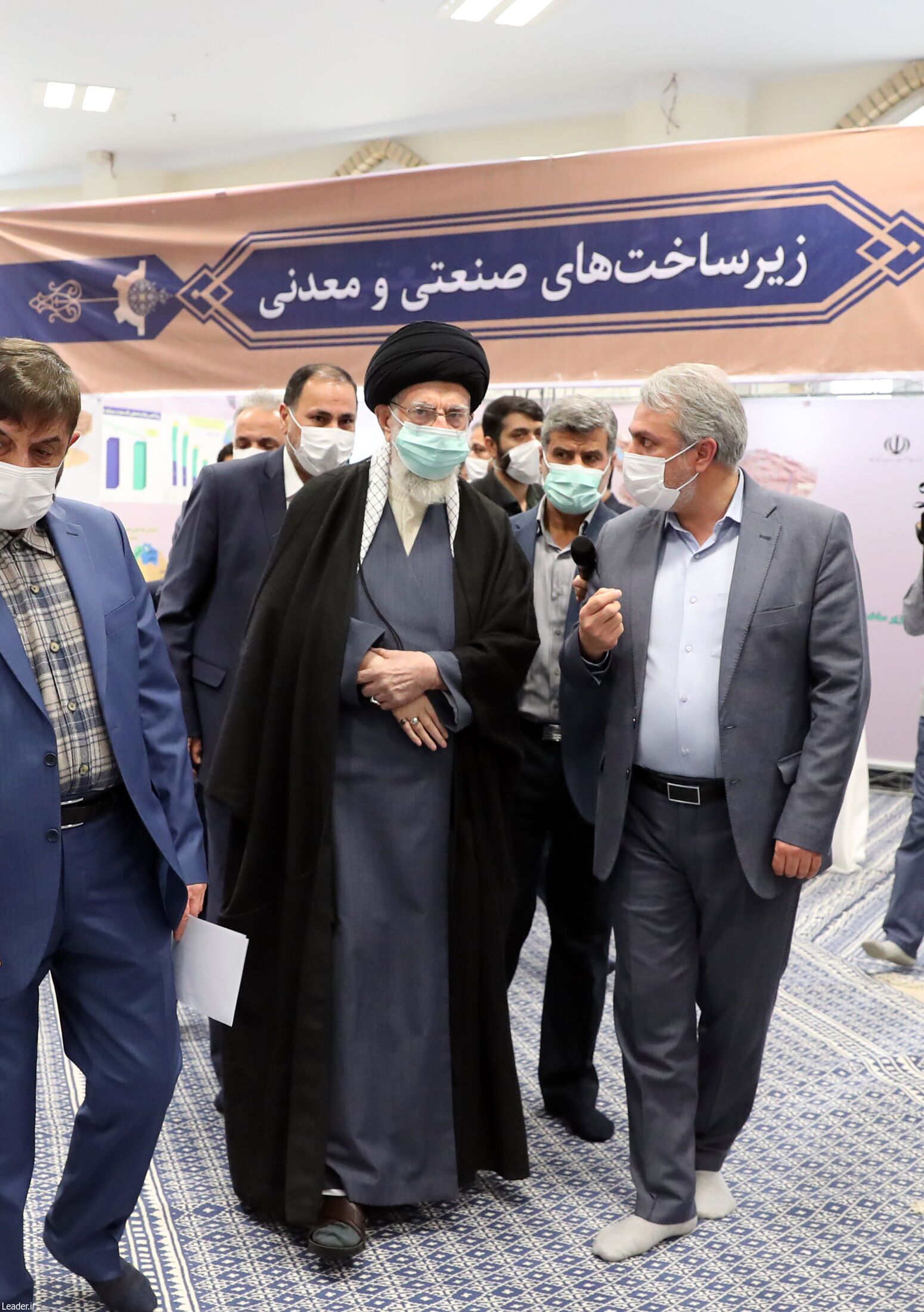 بازدید رهبر انقلاب از نمایشگاه توانمندیهای تولید داخل+ فیلم و عکس بازدید رهبر انقلاب از نمایشگاه توانمندیهای تولید داخل+ فیلم و عکس