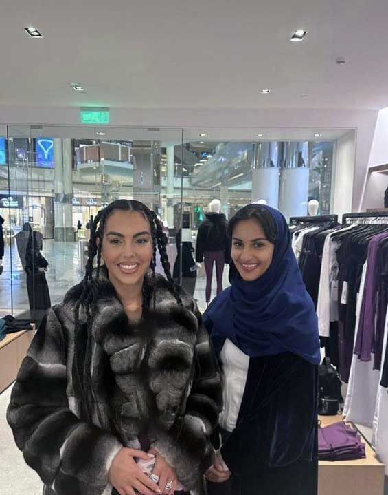 بازارگردی جورجینا و پرنسس لولوآ آل سعود + عکس بازارگردی جورجینا و پرنسس لولوآ آل سعود + عکس