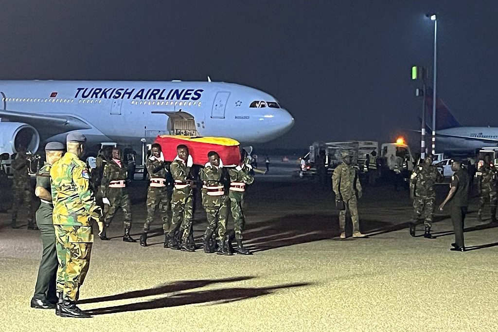 پیکر بیجان آتسو به غنا برگشت + عکس پیکر بیجان آتسو به غنا برگشت + عکس