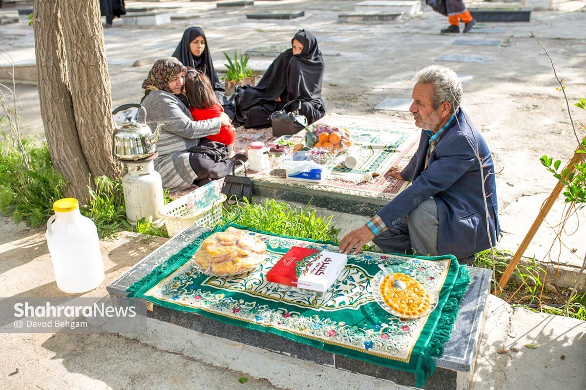 روایت خانواده‌هایی که  برای آمرزش امواتشان خیرات متفاوتی در نظر می‌گیرند | چراغی برای روشنایی خانه آخرت