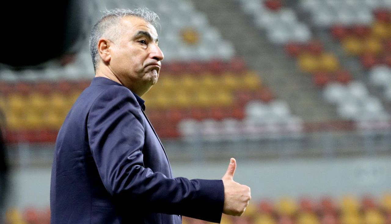 درباره ساکت الهامی، کسی که ادعا دارد بهترین گزینه مربیگری تیم ملی فوتبال است! درباره ساکت الهامی، کسی که ادعا دارد بهترین گزینه مربیگری تیم ملی فوتبال است!