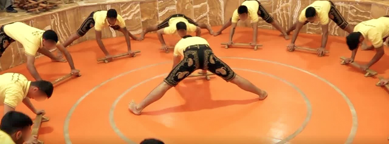 روایتهایی از زندان مرکزی مشهد که طلبههای جهادی منبرشان را آنجا برده اند روایتهایی از زندان مرکزی مشهد که طلبههای جهادی منبرشان را آنجا برده اند