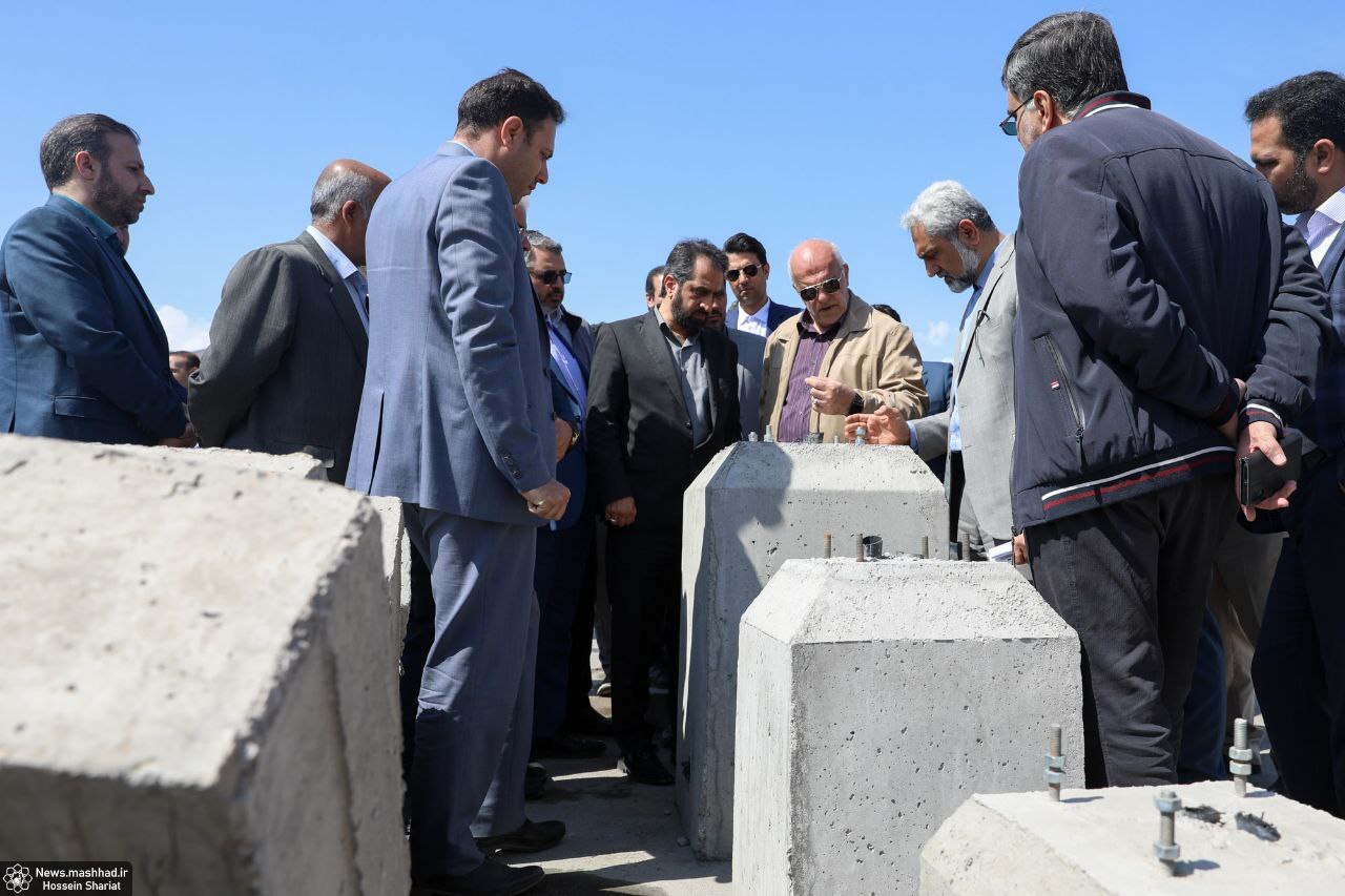 ۱۵ دستگاه خودرو جدید سنگین و نیمه سنگین سازمان عمران شهرداری مشهد رونمایی شد | تولید بیش از ۱۰۰ هزارتن آسفالت و ۳۰۰ هزارتن قطعات سنگی دریک سال