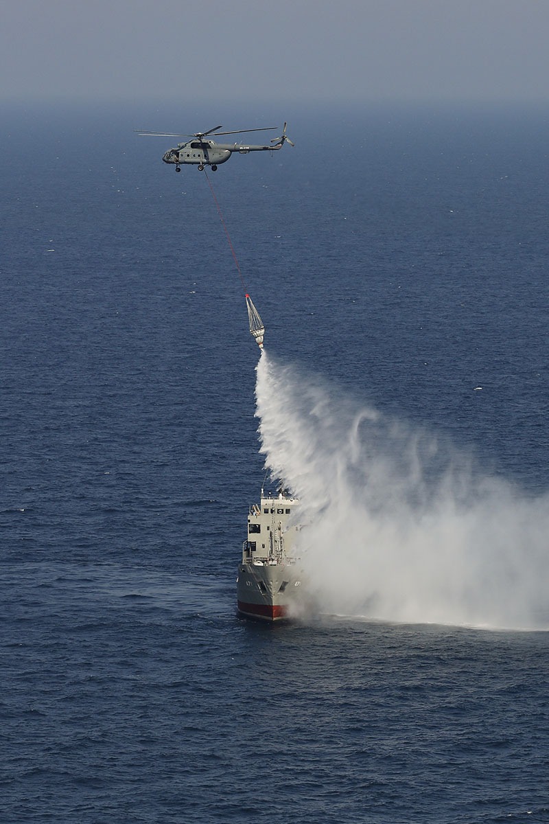 اجرای عملیات اطفای حریق توسط تیمهای امدادی ایران، چین و روسیه+ عکس و جزئیات اجرای عملیات اطفای حریق توسط تیمهای امدادی ایران، چین و روسیه+ عکس و جزئیات