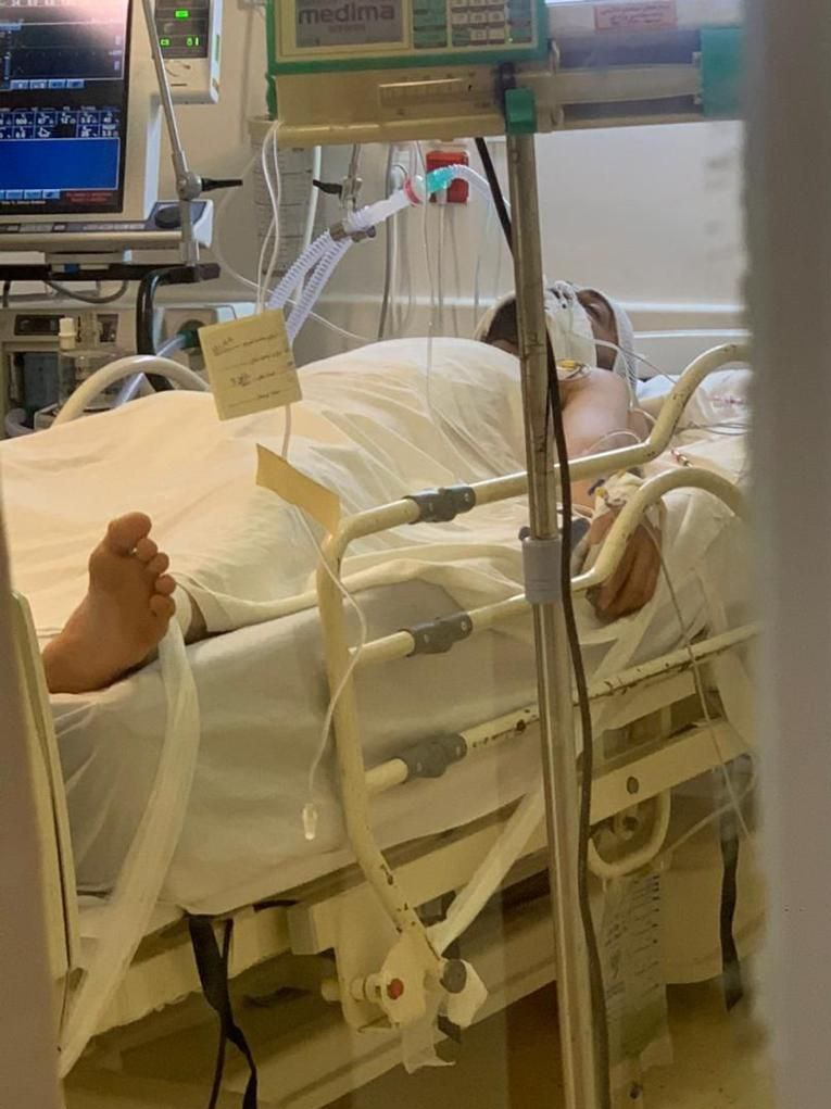 مدافع سابق فوتبال ایران به کما رفت + عکس مدافع سابق فوتبال ایران به کما رفت + عکس