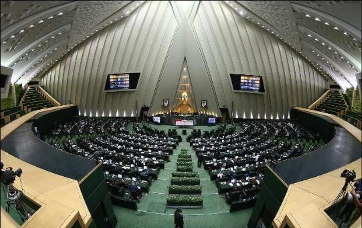 نمایندگان مجلس شورای اسلامی سقف تسهیلات خارجی در سال آینده را ۳۰ میلیارد یورو تعیین کردند.