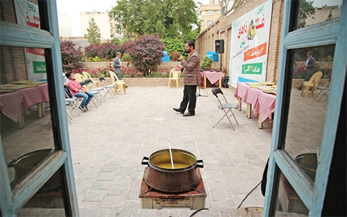 به صرف دیگچه و ماقوت به صرف دیگچه و ماقوت