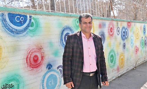 معلمها نمیتوانند آدمهای معمولی باشند معلمها نمیتوانند آدمهای معمولی باشند